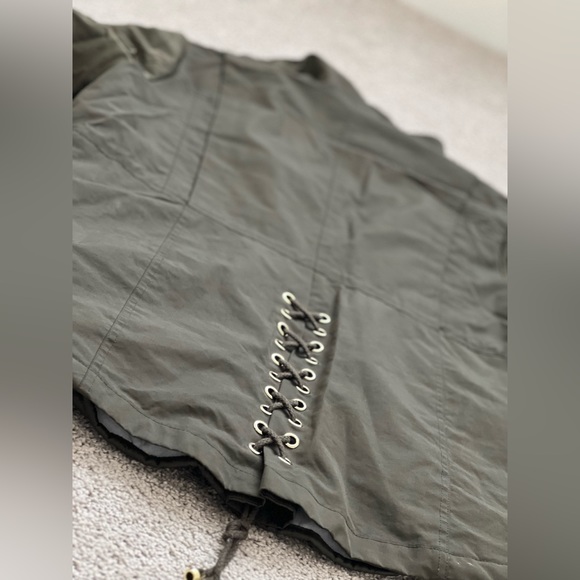 🤑 Women’s Guess Coat - Picture 11 of 11